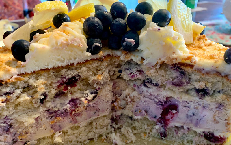 36892705-Lemon-Blueberry-Cheese-Cake-Cake.jpg